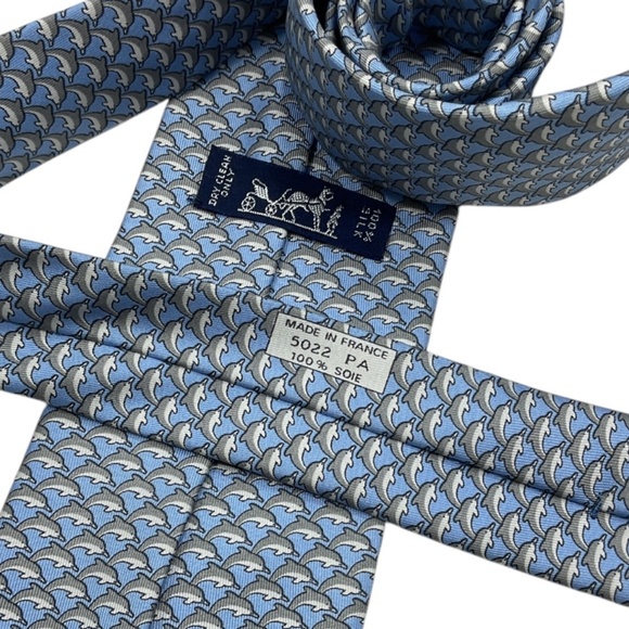 HERMÈS 5022 PA Blue/Gray Dolphin Silk LUXURY Tie FRANCE - Picture 3 of 5
